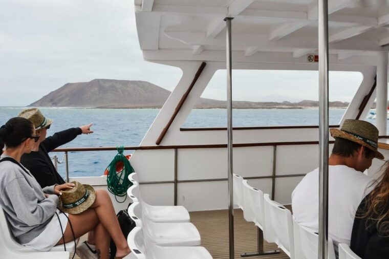 corralejo-return-ferry-ticket-to-lobos-island-fuerteventura
