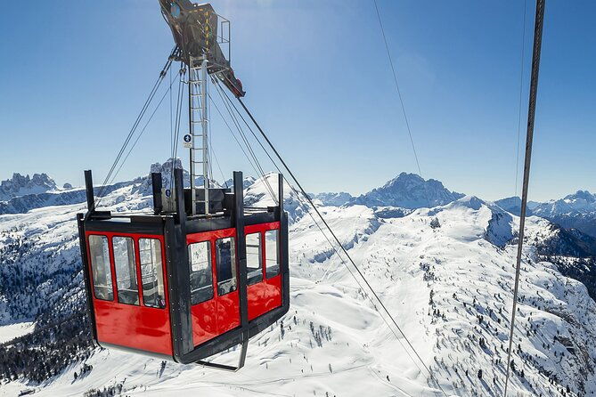 cortina-dolomites-winter-hiking-sledding-experience