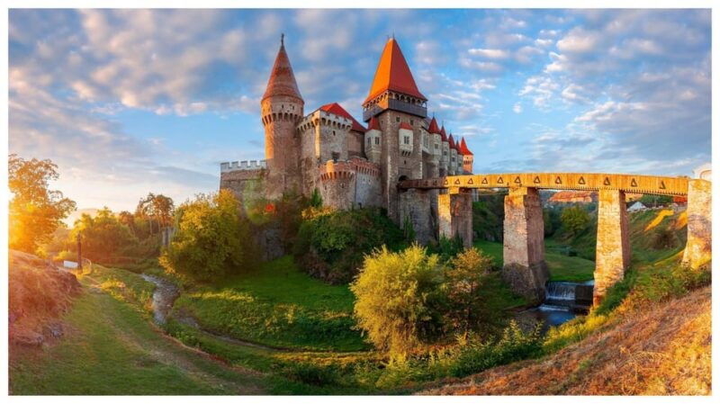 corvin-castle-1-day-car-tour-from-oradea