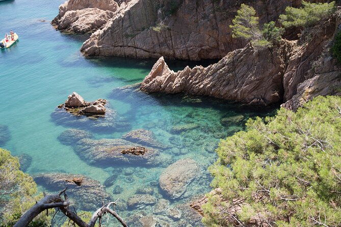 costa-brava-day-adventure-trails-snorkel-cliff-jump-meal