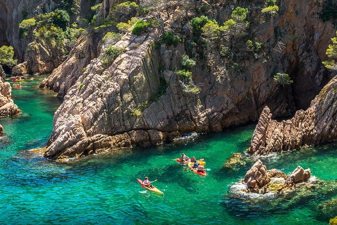 costa-brava-kayaking-and-snorkeling-small-group-tour-with-lunch