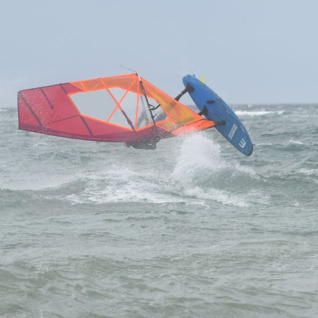 costa-del-sol-beginner-class-dynamic-windsurfing