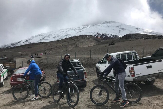 cotopaxi-and-volcanoes-avenue