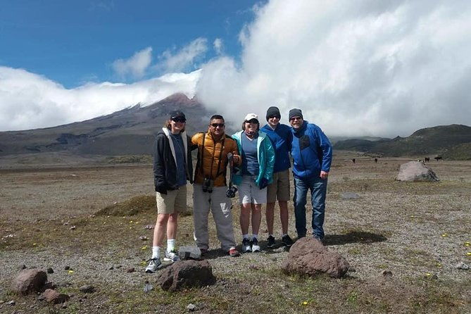 cotopaxi-volcano-limpiopungo-lake