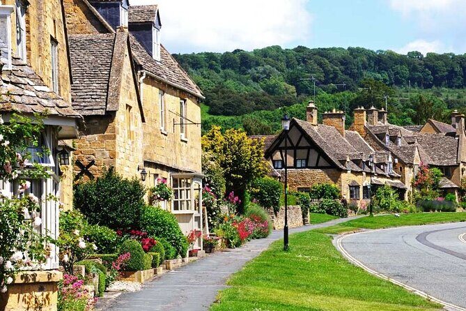 Cotswolds Countryside Tour by Coach: Villages, Views, and Lunch - What’s Included and What’s Not