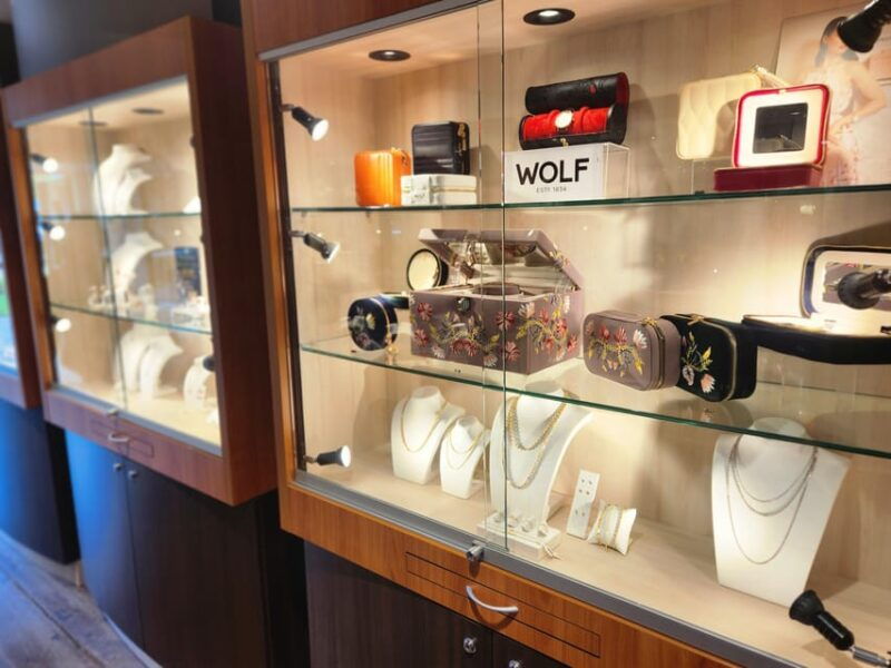 country-sidezaanse-schansewindmills-cheesefarm-volendam