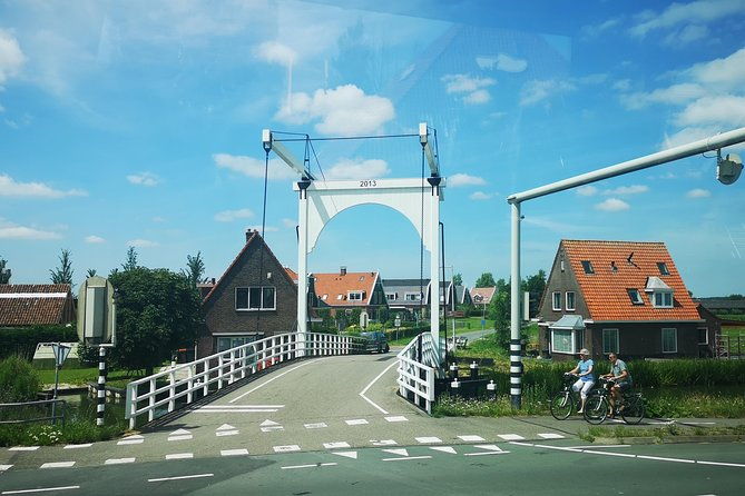 countryside-tour-zaanse-chances-windmills-museum-and-volendam