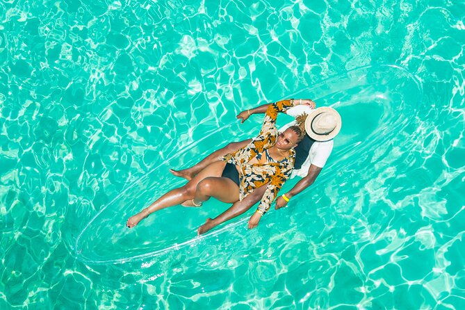 couples-clear-kayak-photoshoot-grand-turk-island