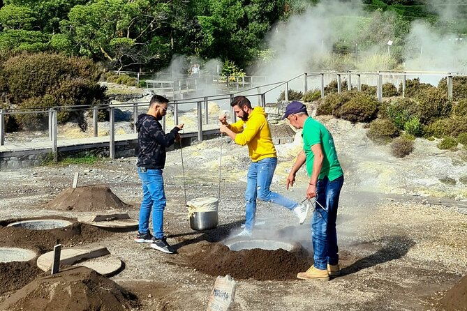 couples-private-hybrid-4x4-tour-furnas-inc-hot-springs-and-3-course-lunch