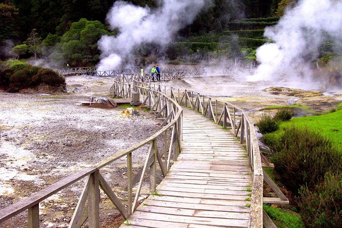 couples-private-hybrid-4x4-tour-furnas-inc-hot-springs-and-3-course-lunch