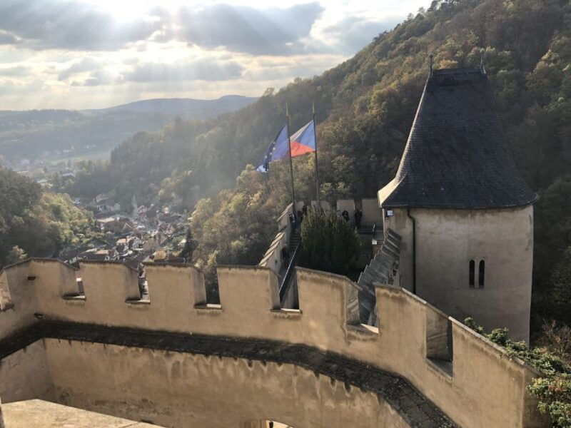 coutryside-bike-tour-to-karlstejn-castle