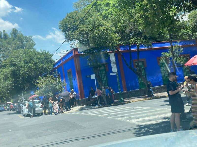 coyoacan-frida-kahlo-steps-in-coyoacan-and-san-angel-cdmx