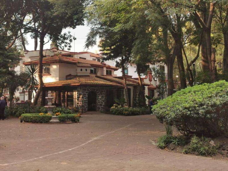 coyoacan-walking-tour-myths-legends-and-local-secrets