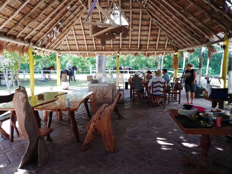 Cozumel: Private Caves and Ruins Tour with Lunch 5 Hours - The Grand Finale: Beachfront Lunch and Optional Beach Break