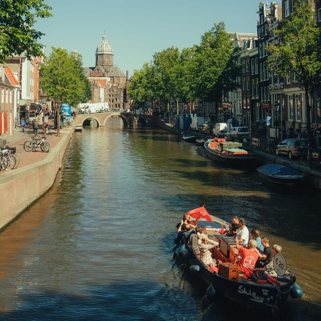 cozy-and-fun-canal-tour-a-unique-journey-through-amsterdam