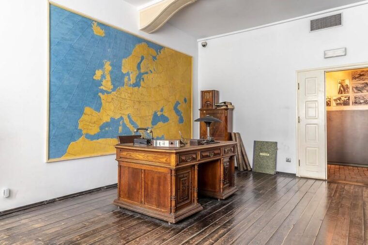 cracow-kazimierz-by-golf-cart-and-schindlers-factory-tour