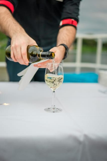 cracow-private-evening-boat-tour