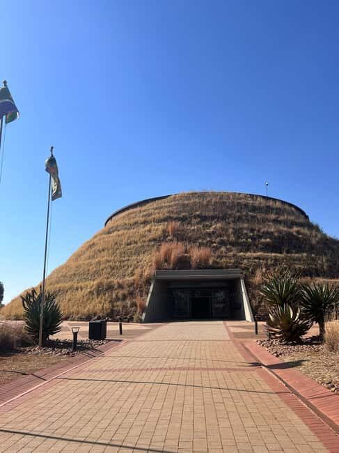 Cradle of Humankind and Lesedi Cultural Village - Key Points