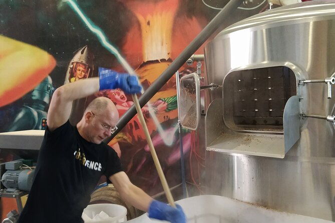 craft-brewery-tour-and-beer-tasting-tour-the-brew-tekotnik