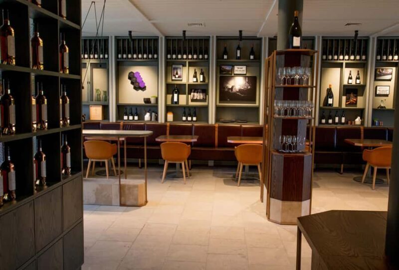 Craggy Range Deluxe, x2 winery tastings + Te Mata Peak - A Scenic and Tasty Snapshot of Hawkes Bay