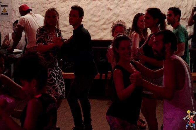 crazy-rumba-salsa-and-champeta-workshop-in-cartagena-colombia