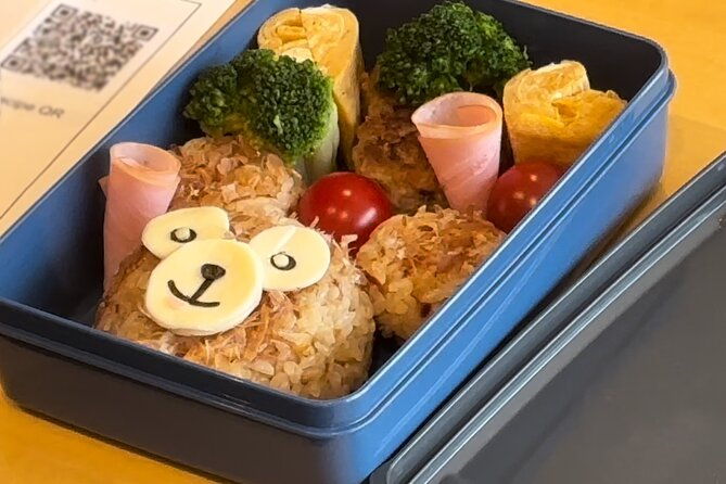create-a-kawaii-teddy-bear-bento-in-tokyo-2