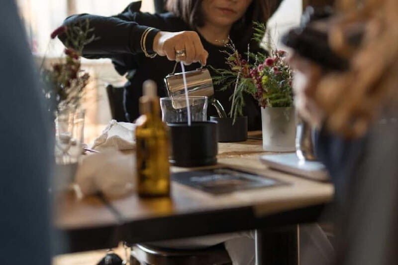 Create you own eco-friendly Candle & Aperitivo - Who Will Love This Experience?