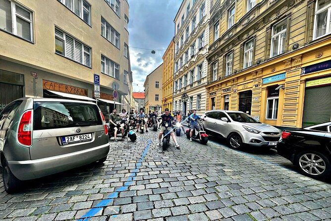 create-your-own-route-on-escooter-and-enjoy-prague-on-wheels