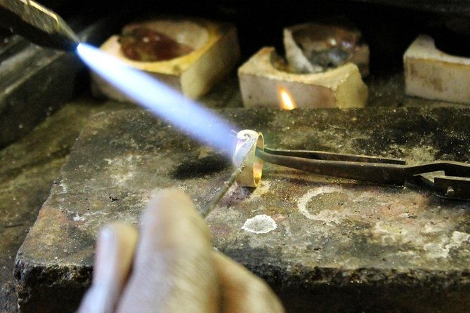 create-your-wedding-rings-course-experience-for-future-spouses