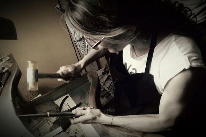 create-your-wedding-rings-course-experience-for-future-spouses