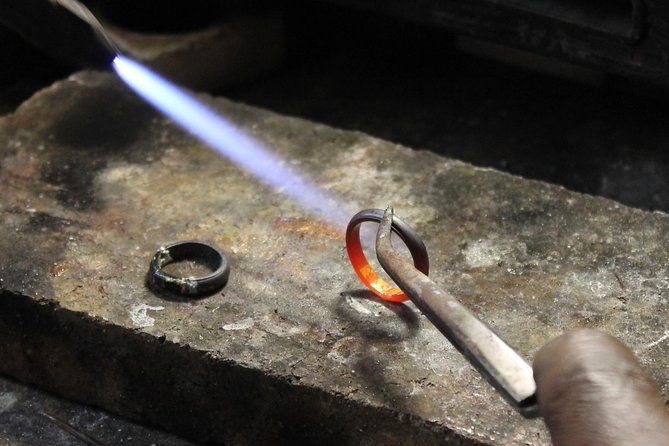 create-your-wedding-rings-course-experience-for-future-spouses