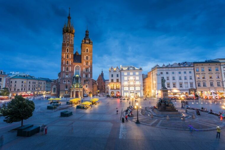 creepy-krakow-2-hour-city-walking-tour