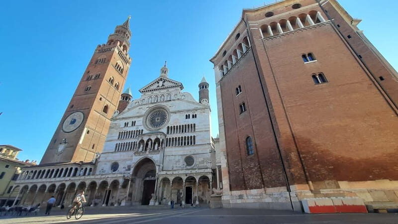 Cremona: City of art and music in Italian - An In-Depth Look at the Cremona Tour Experience