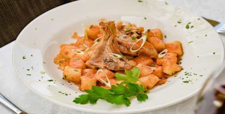 cres-food-tour-with-a-local-guide-2