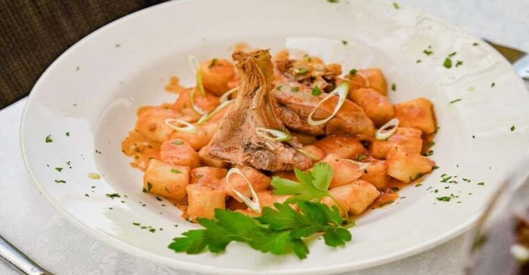 cres-food-tour-with-a-local-guide-2