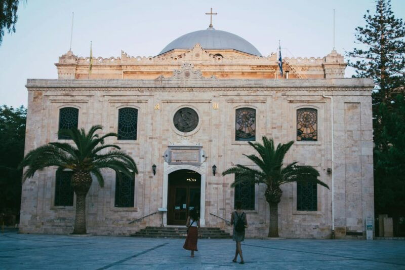 crete-knossos-palace-and-archaeological-museum-tour