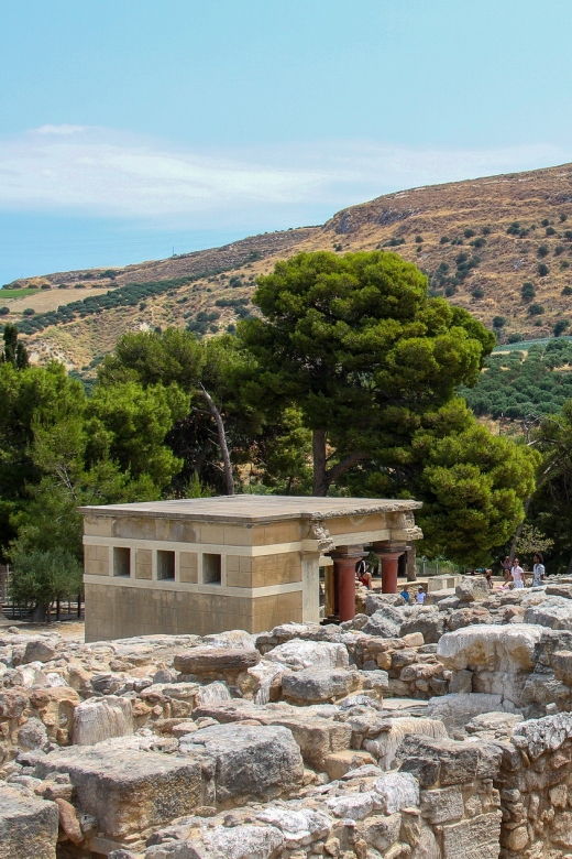 crete-knossos-palace-heraklion-guided-tour