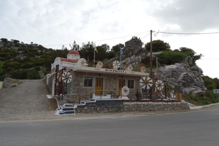 crete-knossos-palace-zeus-cave-oil-mill-private-tour