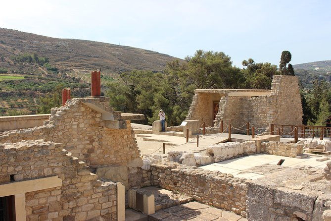 crete-minoan-discovery-tour-with-knossos-palace-heraklion-and-live-dance-show
