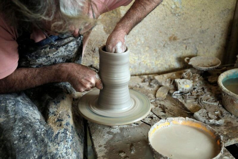crete-raku-pottery-experience-with-master-potter-in-myrsini