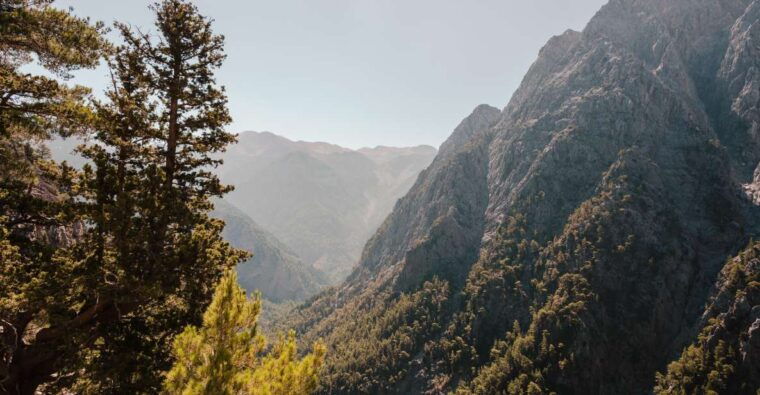 crete-samaria-gorge-hiking