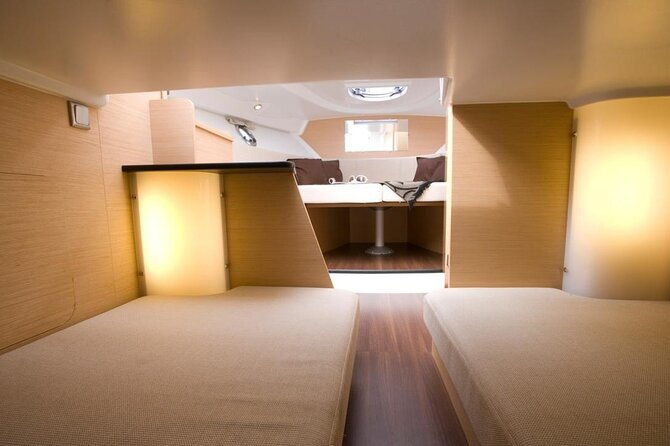 crete-yacht-cruises-6-hours-private-guided-cruise-in-ag-nikolaos-2