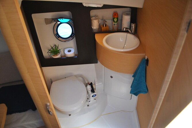 crete-yacht-cruises-6-hours-private-guided-cruise-in-ag-nikolaos-3