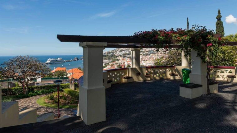 cristo-rei-guided-tuktuk-tour-from-funchal