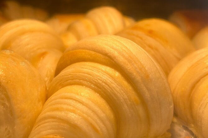 croissants-and-chocolate-breads-with-a-pastry-chef-in-paris