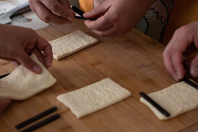 croissants-baking-class-near-eiffel-tower