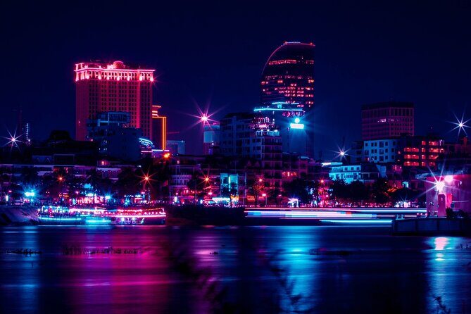 Cruise and Dine along the Phnom Penh Skyline - A Closer Look at the Experience