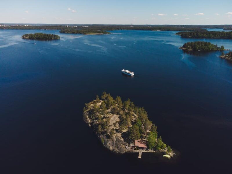 cruise-around-savonlinna-archipelago