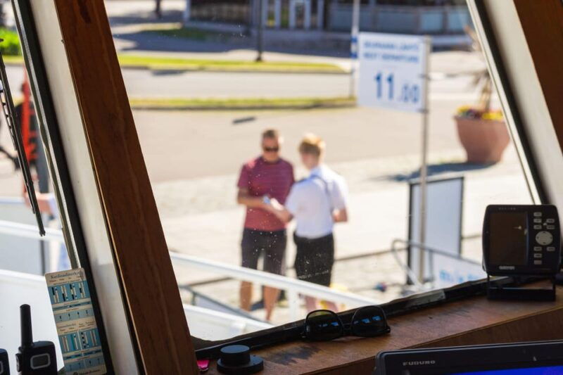 cruise-around-savonlinna-archipelago