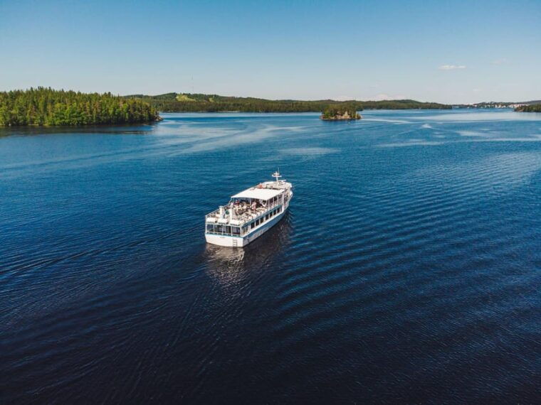 cruise-around-savonlinna-archipelago